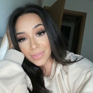 Meet your Posher, Janika